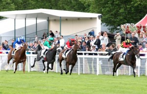 ELUSIVE KATE Winning the G1 Prix Rothschild
